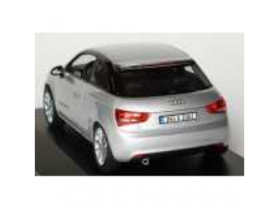 Модель автомобиля Audi A1 Ice Silver, Scale 1 43, артикул 5011001013 от VAG Модель автомобиля Audi A1 Ice Silver, Scale 1 43, артикул 5011001013